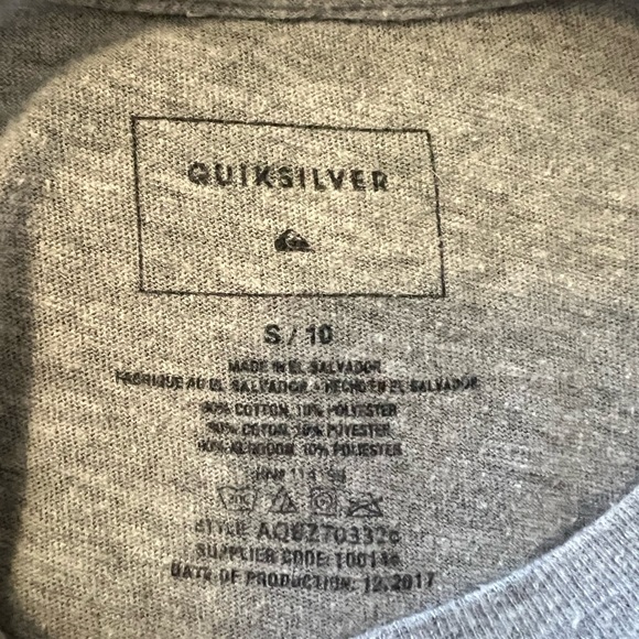 Quicksilver -  Three (3) s/s tees bundle - (Boys Small) - Picture 9 of 11